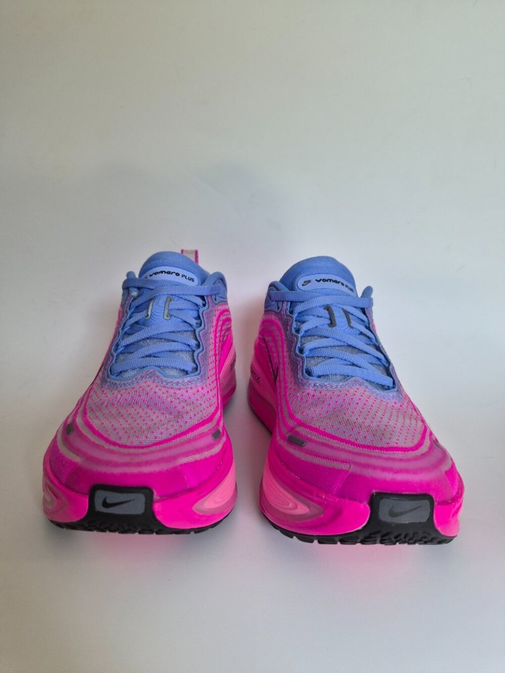 Nike Vomero Plus - Women - Size 7 - Picture 3 of 10
